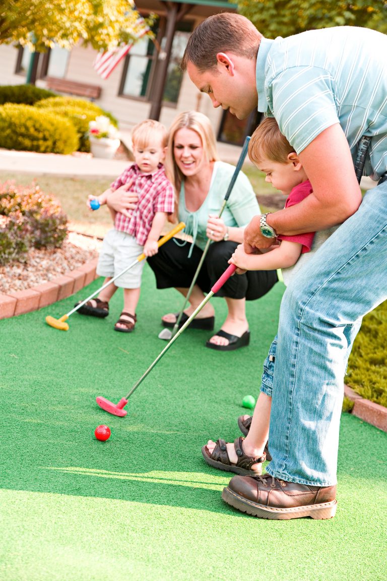 Island Mini-golf - 4 Player Games